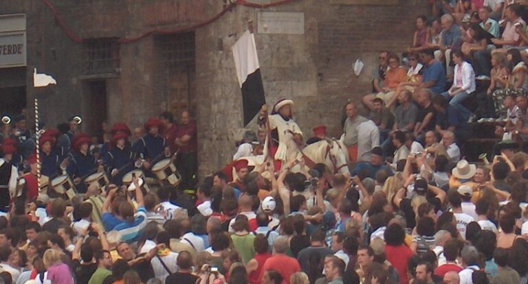 Prawdziwe oblicze Sieny – Palio