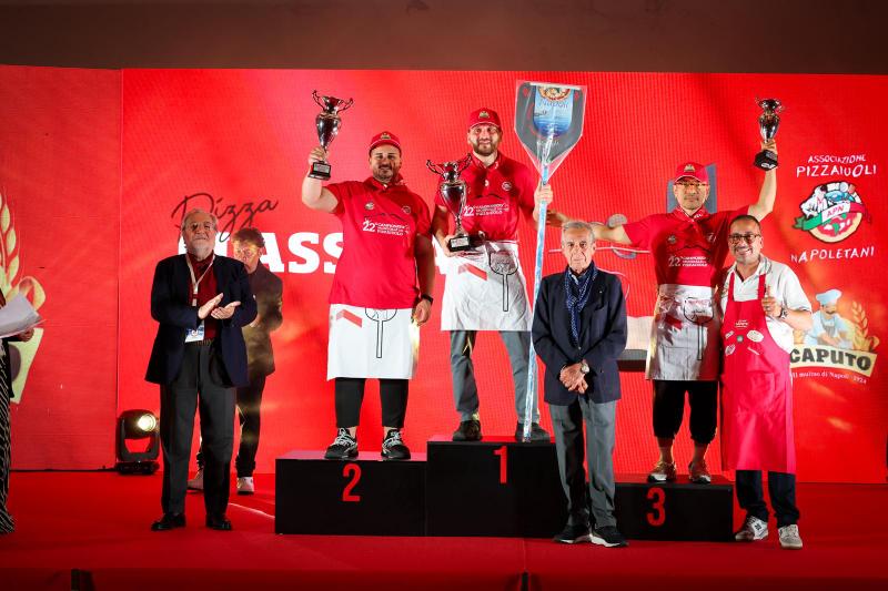 Król pizzy klasycznej – Simone Zullo