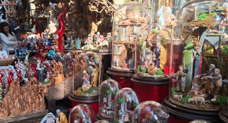 🎄 Szopka neapolitańska. Historia, tradycja i magia świąt.